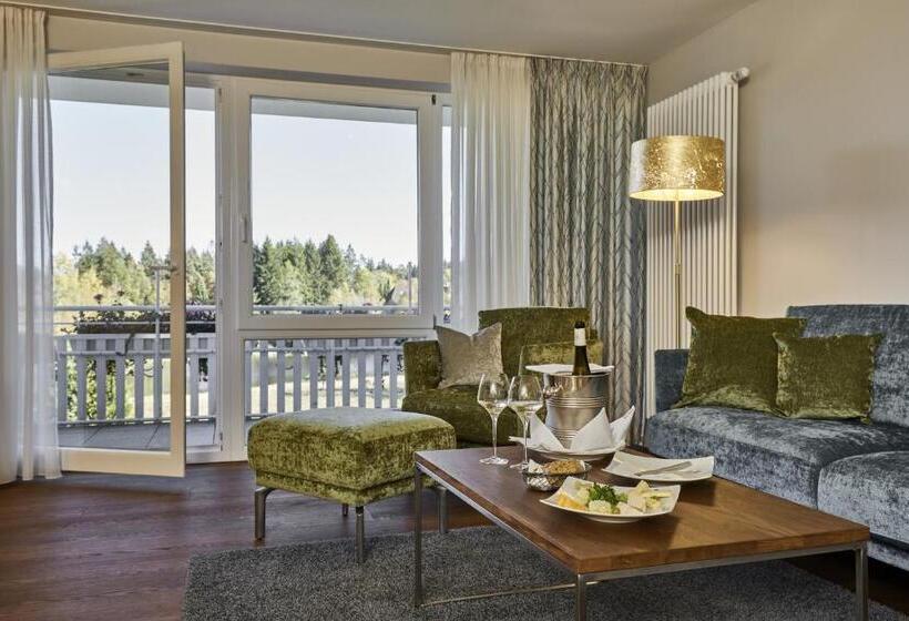 주니어 스위트 호수 전망, Reppert