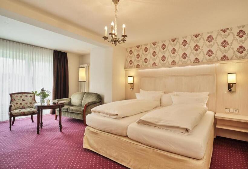 디럭스 룸 킹사이즈 침대, Reppert