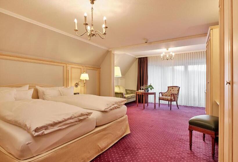 디럭스 룸 킹사이즈 침대, Reppert