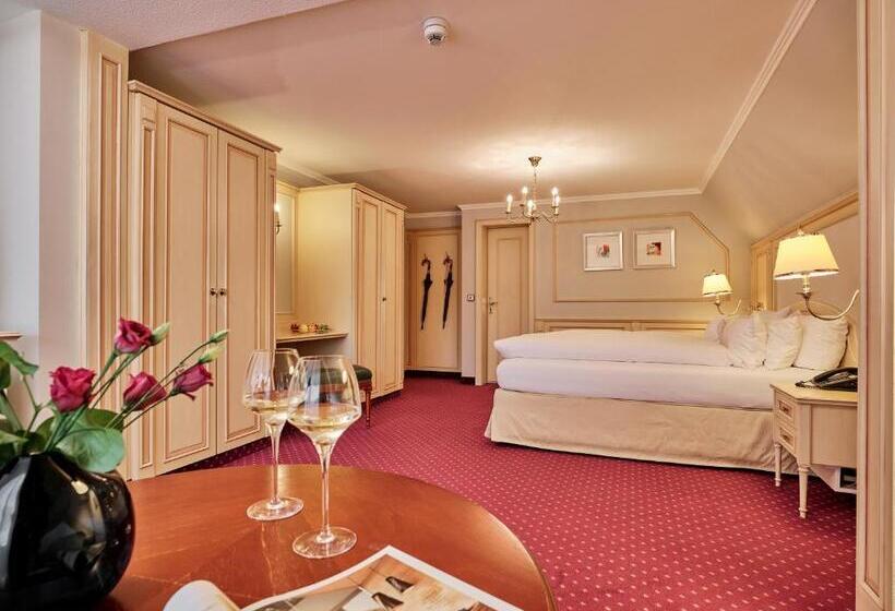 디럭스 룸 킹사이즈 침대, Reppert