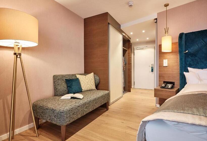 스탠다드 룸 킹사이즈 침대, Reppert