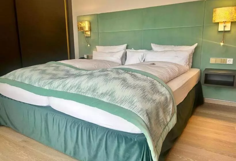 Quarto Estandar Cama King, Reppert
