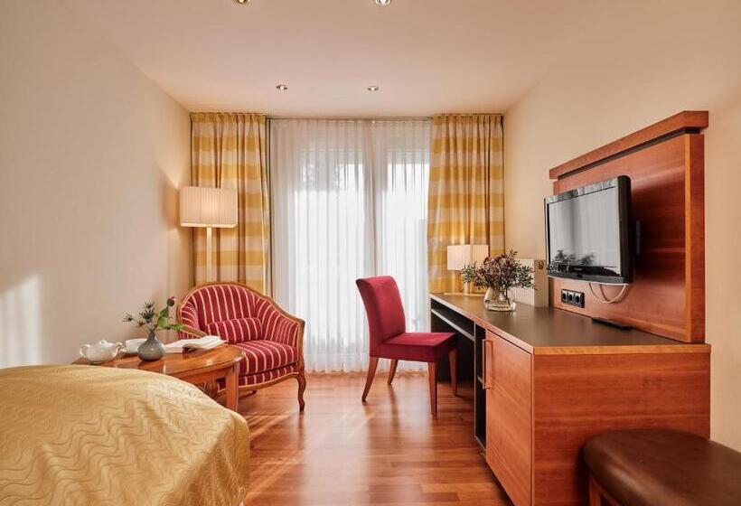 수피리어 싱글 룸, Reppert