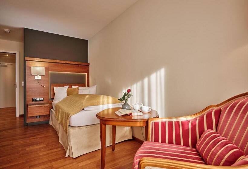 수피리어 싱글 룸, Reppert