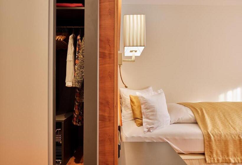 수피리어 싱글 룸, Reppert