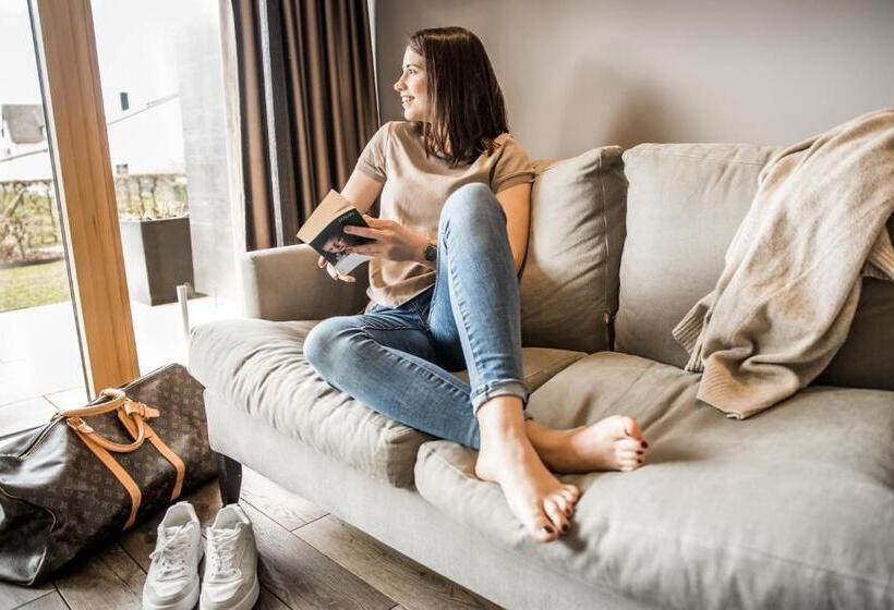 Полулюкс, Restaurant Spa Torkel