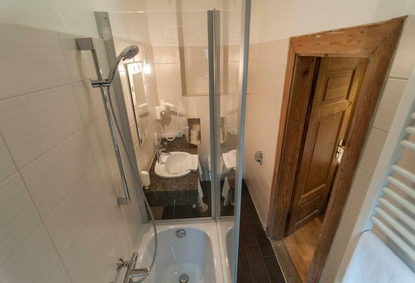 חדר אקונומי, Rothenburger Hof