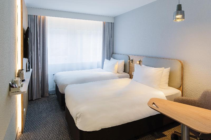 חדר סטנדרט, The Student  Dresden