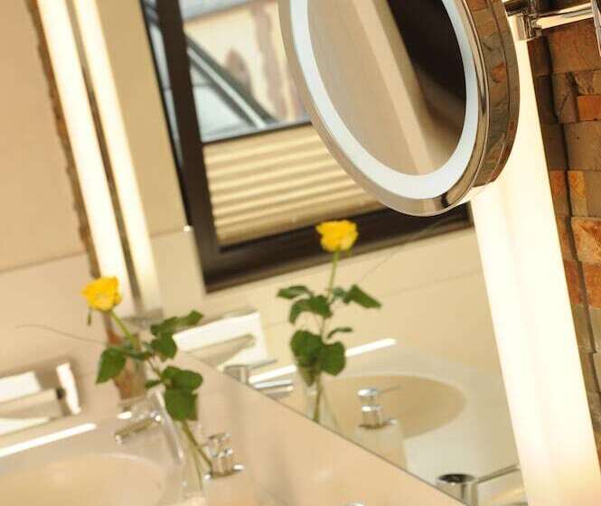 Полулюкс, & Weinhaus Anker