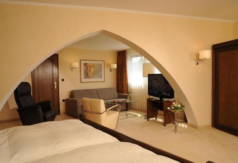 Полулюкс, & Weinhaus Anker