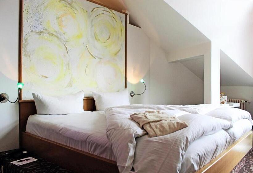 Номер Стандарт, Wutzschleife