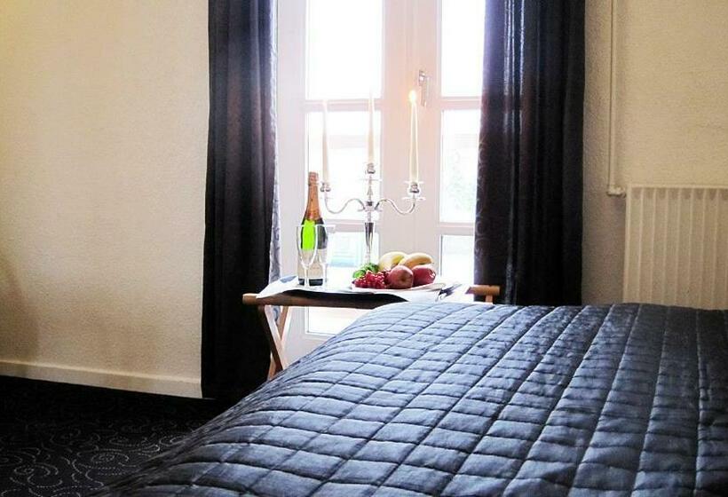 스탠다드 룸, Aars