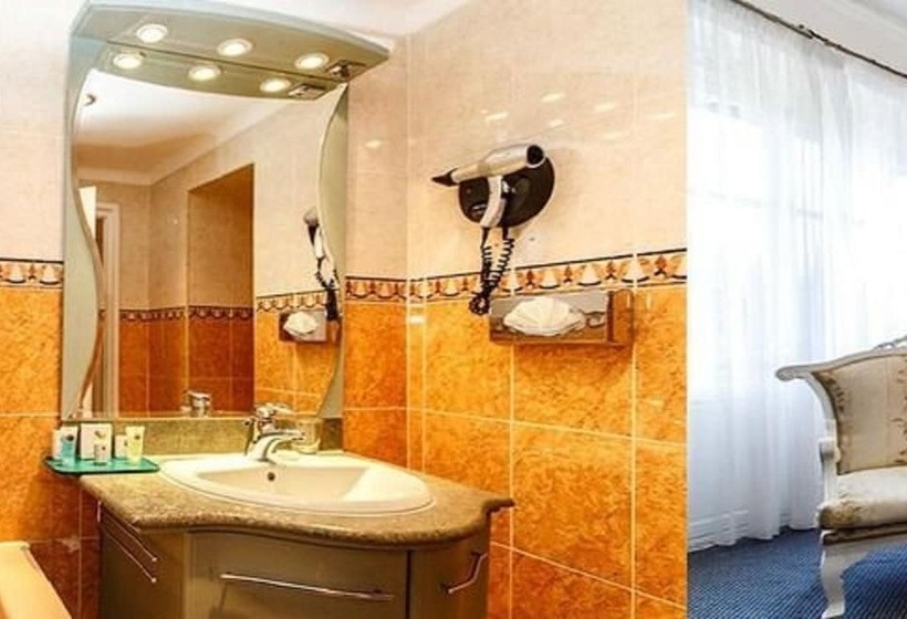 اتاق لوکس, El Djazair