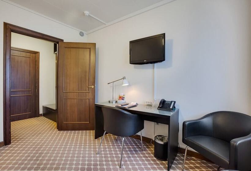 غرفة أساسية فردية, Kryb I Ly Kro