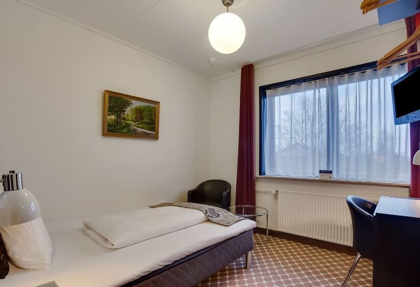 غرفة أساسية فردية, Kryb I Ly Kro