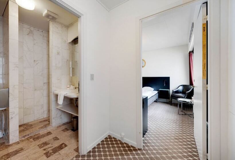 غرفة قياسية, Kryb I Ly Kro