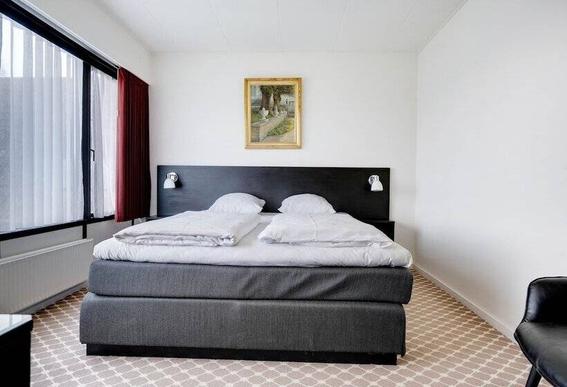 غرفة سوبيريور, Kryb I Ly Kro