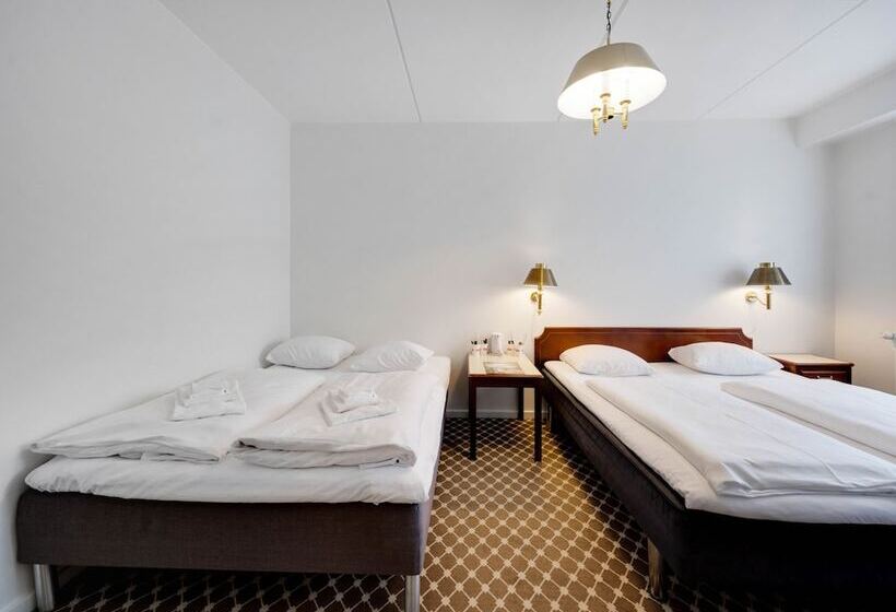 غرفة عائلية, Kryb I Ly Kro