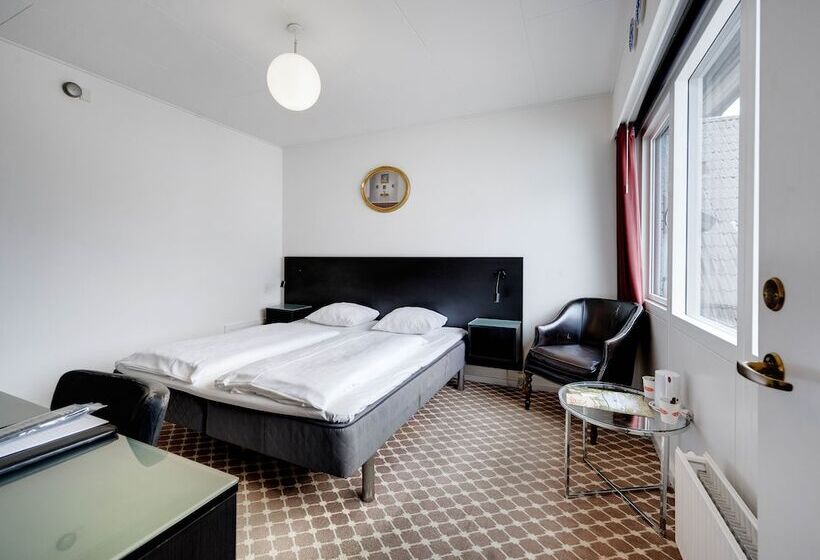 غرفة قياسية, Kryb I Ly Kro