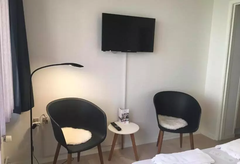Chambre Basic, Norden
