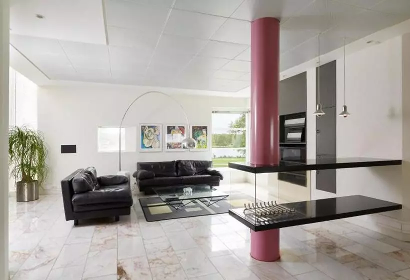 Studio Standard, Norden
