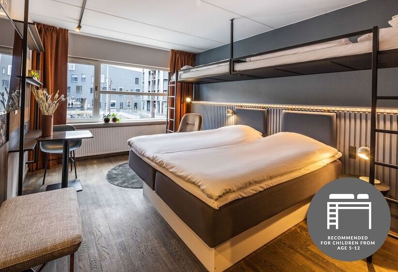 غرفة عائلية, Pier 5