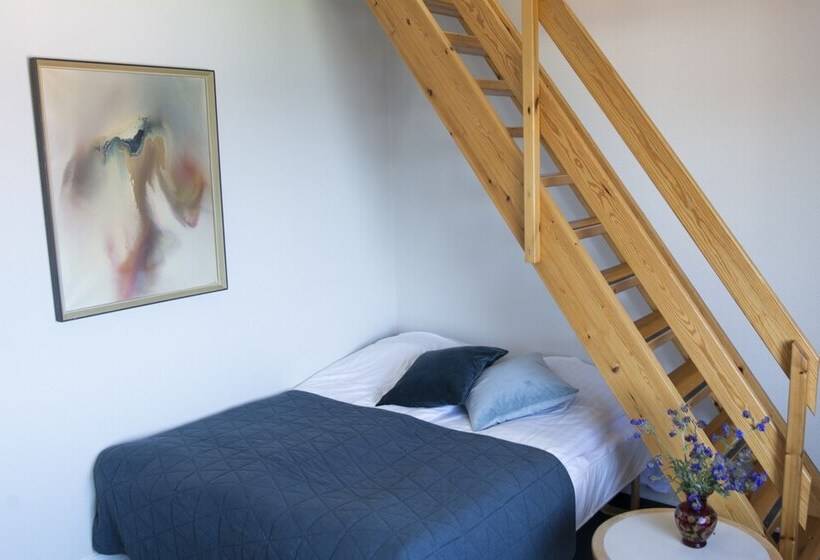 Семейный Номер, Strandhotellet Sandvig