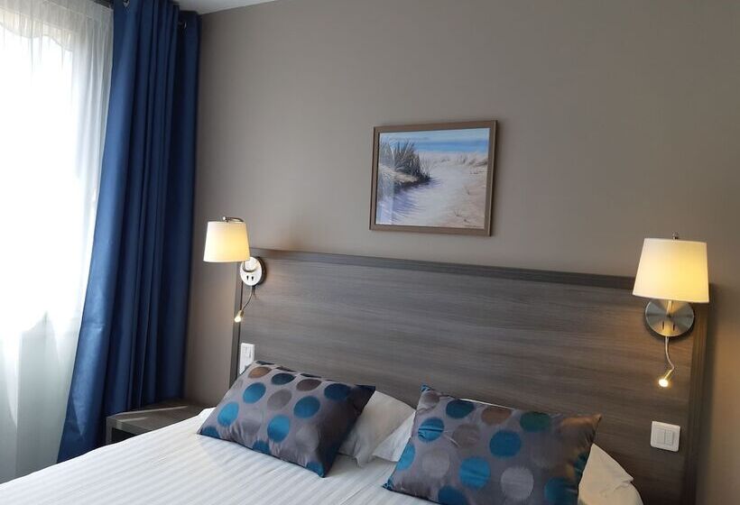 Номер Стандарт, Aerotel Versailles Saint Cyr  L Etape Du Silence