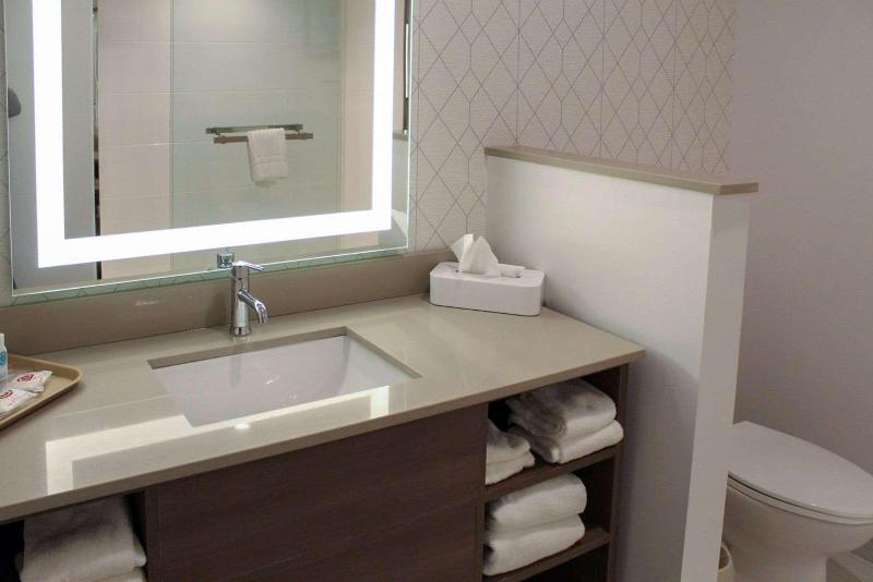 Номер Стандарт, Aerotel Versailles Saint Cyr  L Etape Du Silence