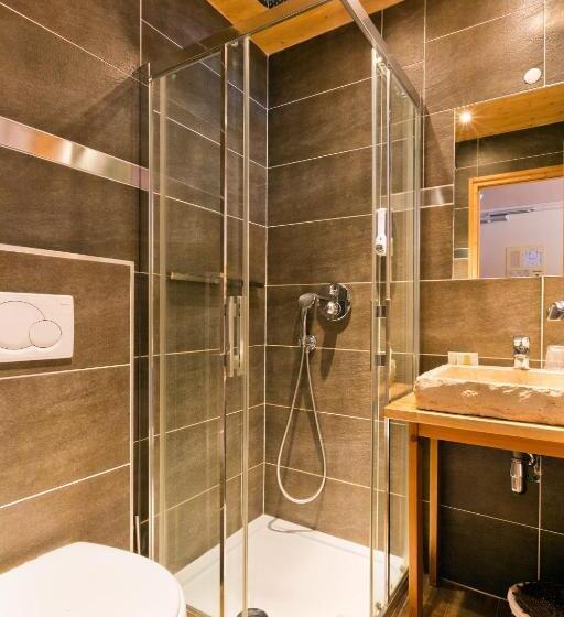 חדר קומפורט, Accueil Savoyard