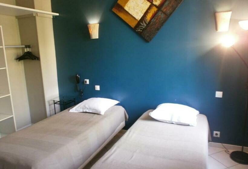 Номер Стандарт, Adonis Sanary Grand Hôtel Des Bains