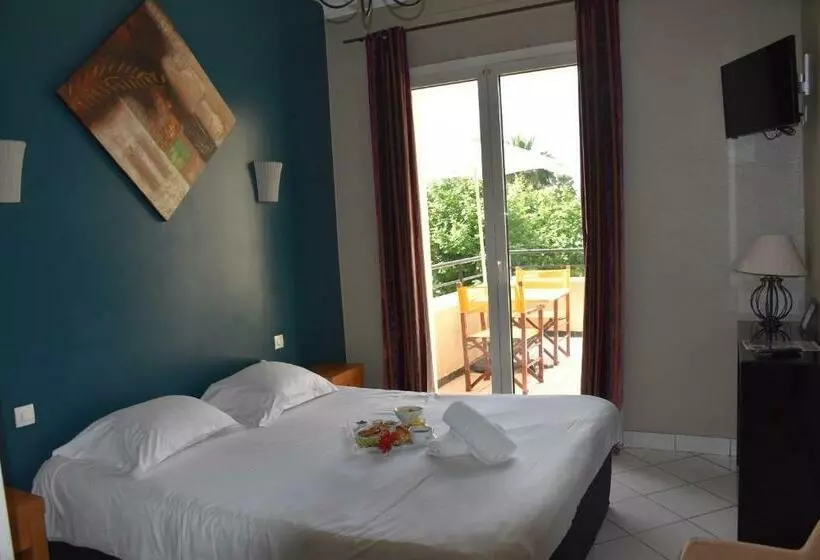 ガーデンビュースーペリアールーム, Adonis Sanary Grand Hôtel Des Bains