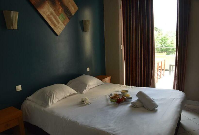 Номер Superior Вид на Сад, Adonis Sanary Grand Hôtel Des Bains