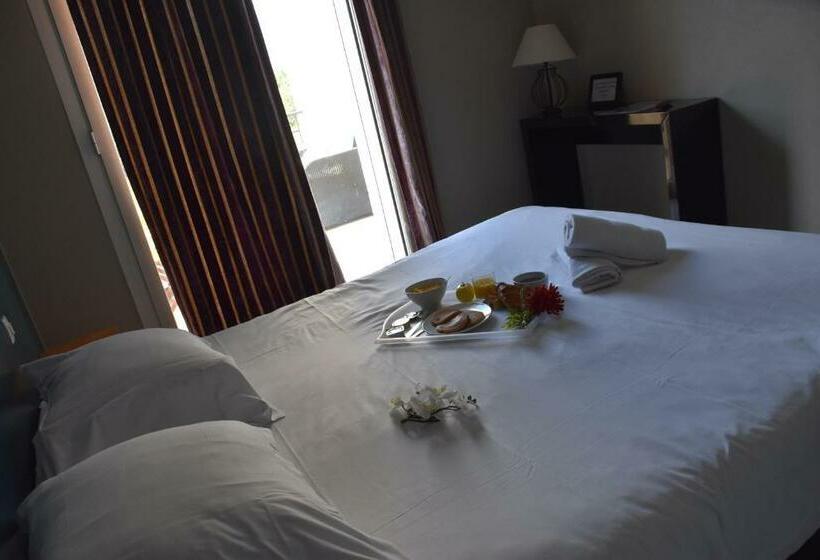 Номер Superior Вид на Сад, Adonis Sanary Grand Hôtel Des Bains