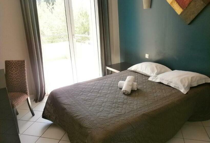 Номер Superior Вид на Сад, Adonis Sanary Grand Hôtel Des Bains