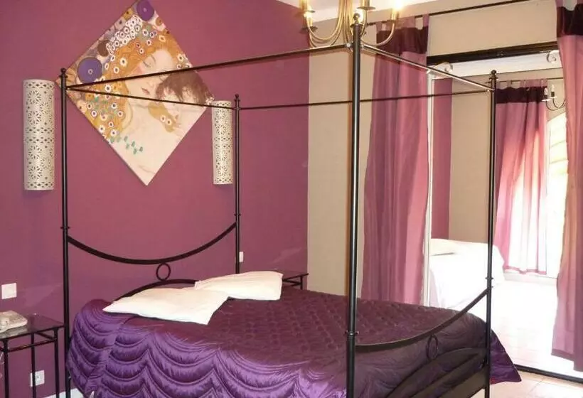 スタンダードトリプルルーム, Adonis Sanary Grand Hôtel Des Bains