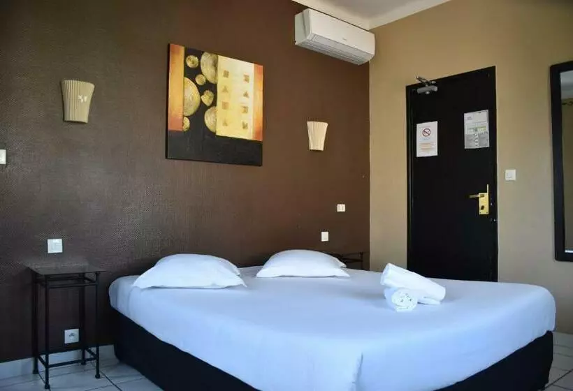 コンフォートルーム, Adonis Sanary Grand Hôtel Des Bains