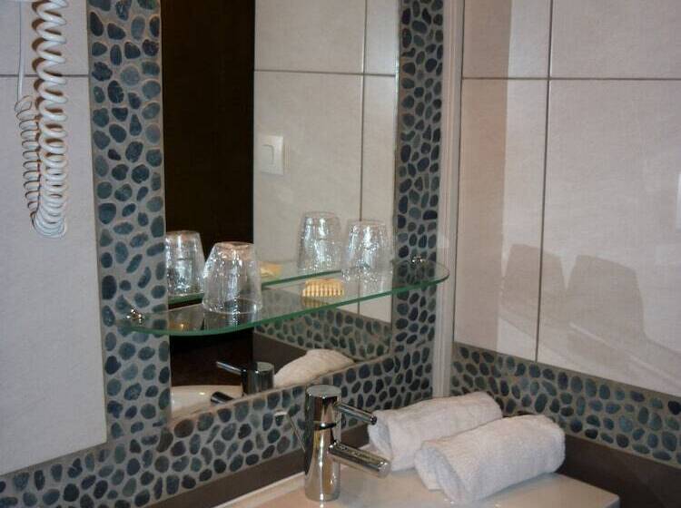 Номер Стандарт, Adonis Sanary Grand Hôtel Des Bains