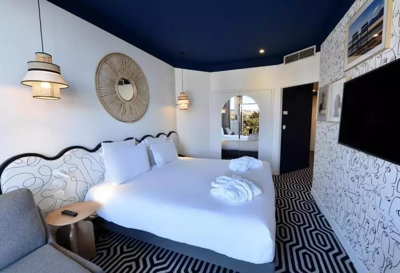 Superior Triple Room Sea View, Albert 1er