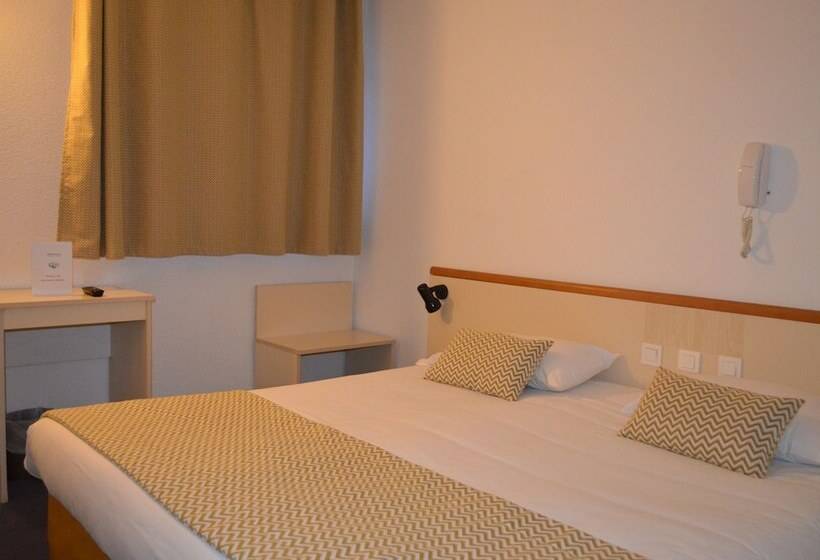 غرفة قياسية, Hôtel Aneto