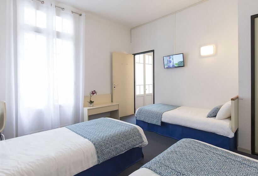 غرفة قياسية ثلاثية, Hôtel Aneto