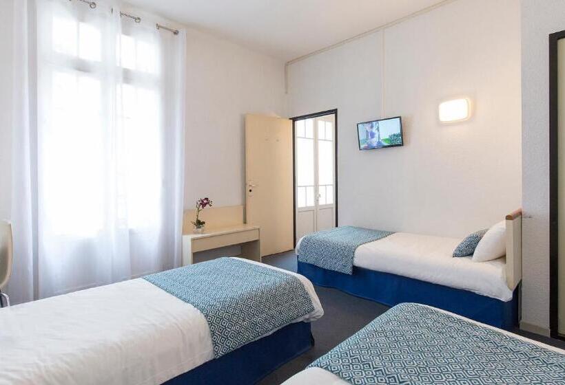 غرفة قياسية ثلاثية, Hôtel Aneto