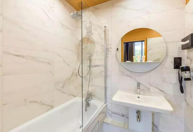 Perhehuone, Best Western Hotel Centre Reims