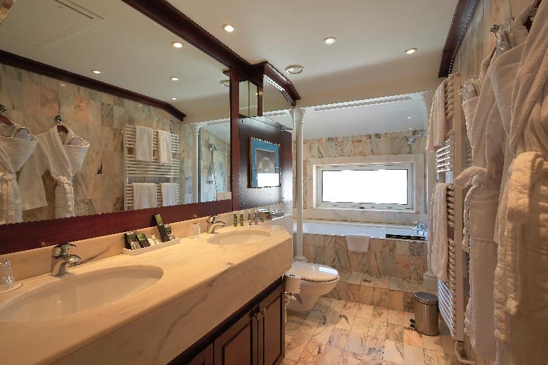 سوییت, Grand Hotel De L Opera   Bw Premier Collection