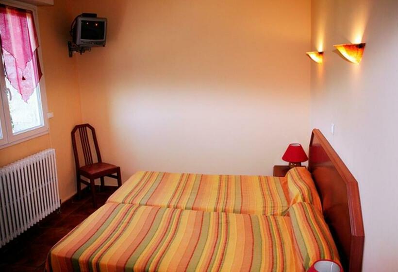 Номер Стандарт, Hôtel Pub Le Petit Bosquet