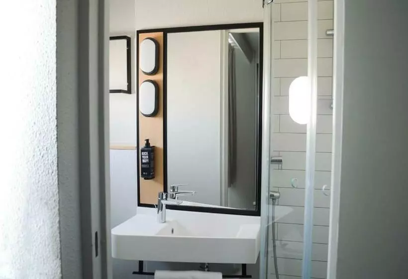 スーペリアールーム, Ibis Paris Tour Eiffel Cambronne 15eme