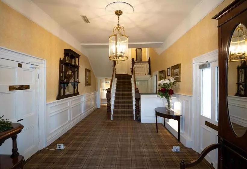 ファミリールーム, Innishannon House