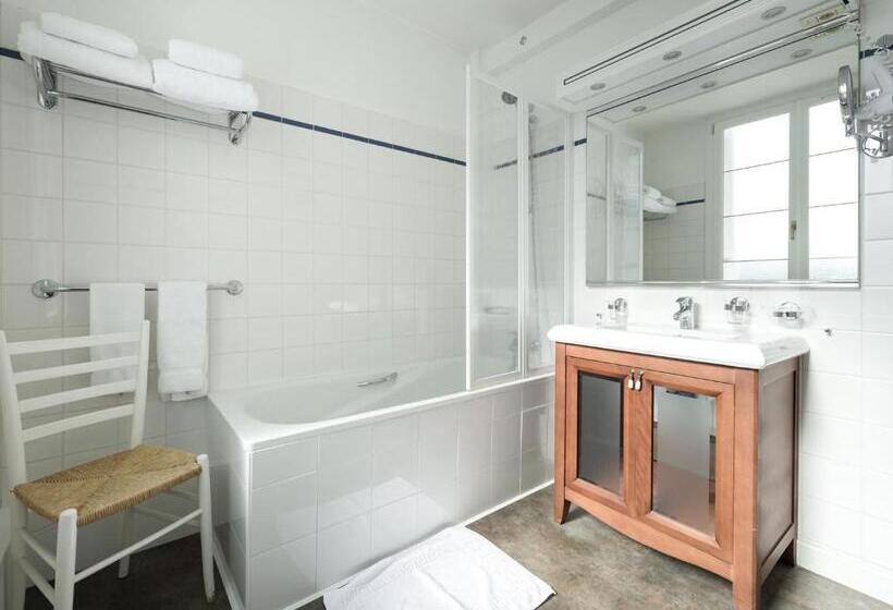 غرفة عائلية, Armoric