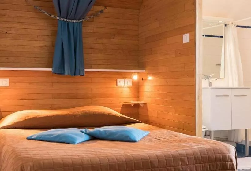 Apartament z 1 Połączoną Sypialnią, Armoric