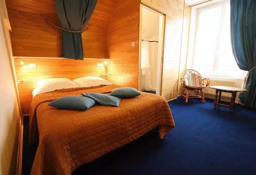 Apartament z 1 Połączoną Sypialnią, Armoric